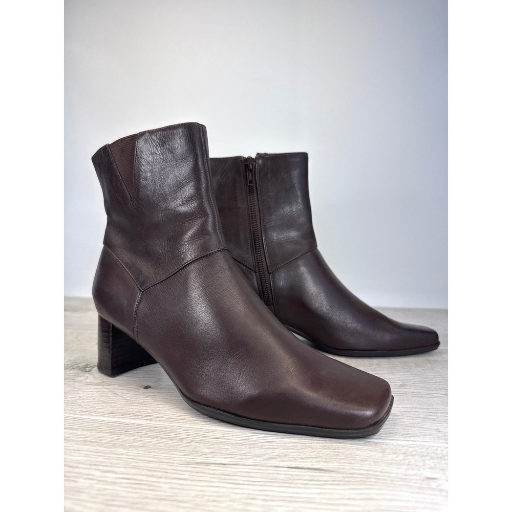 Nine West WNGETFIT Women's 6.5 Brown Leather Square Toe Block Heel Boots